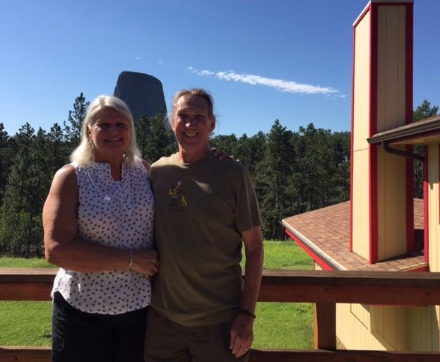 Devils Tower Lodge主图