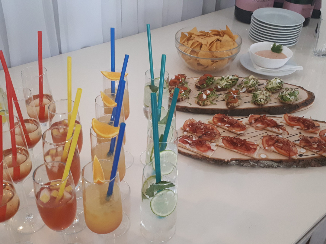 凤凰酒店主图