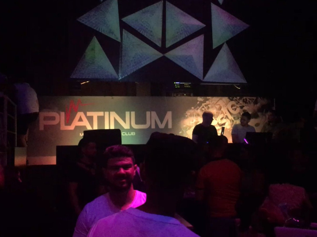 Discoteque Platinium-康大维港必去景点