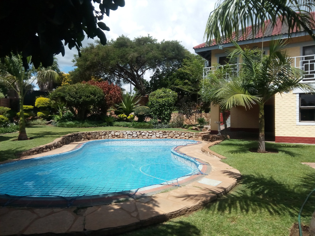 Premier Guest Lodge主图