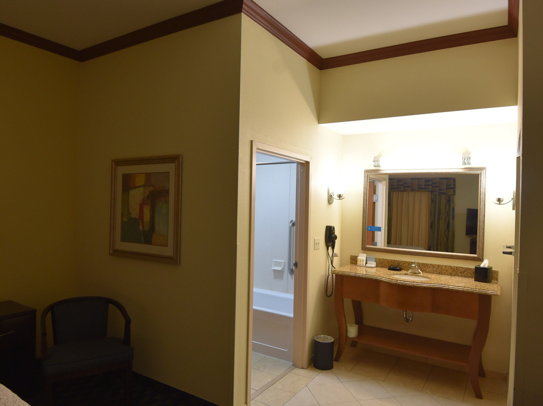 爱丽丝希尔顿恒庭酒店主图