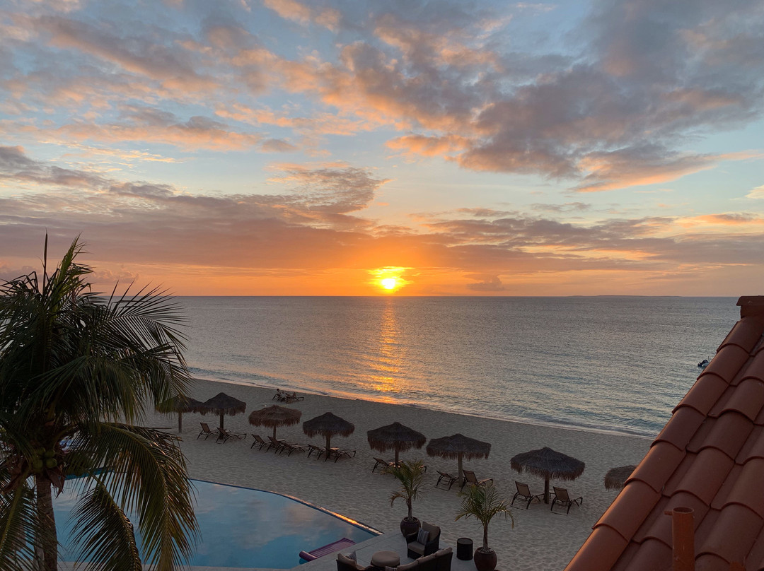 Frangipani Beach Resort主图