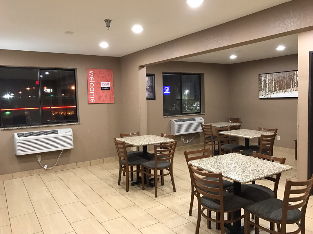 Quincy Inn & Suites主图