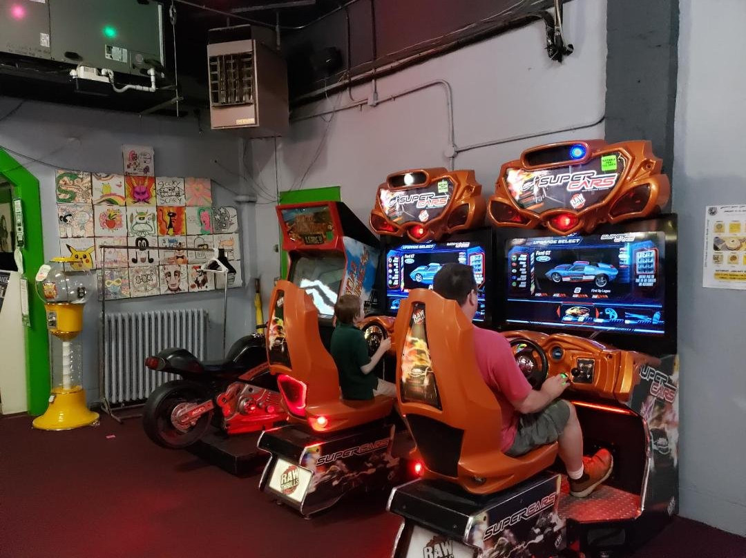 8-Bit Arcade Bar-伦顿必去景点