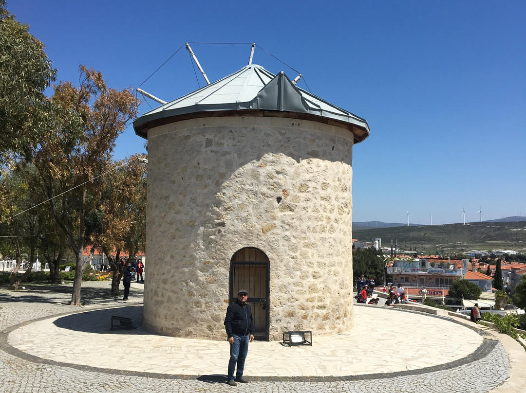 Alacati Yeldeğirmenleri Parki景点图片