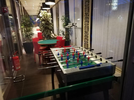 艾德隆酒店主图