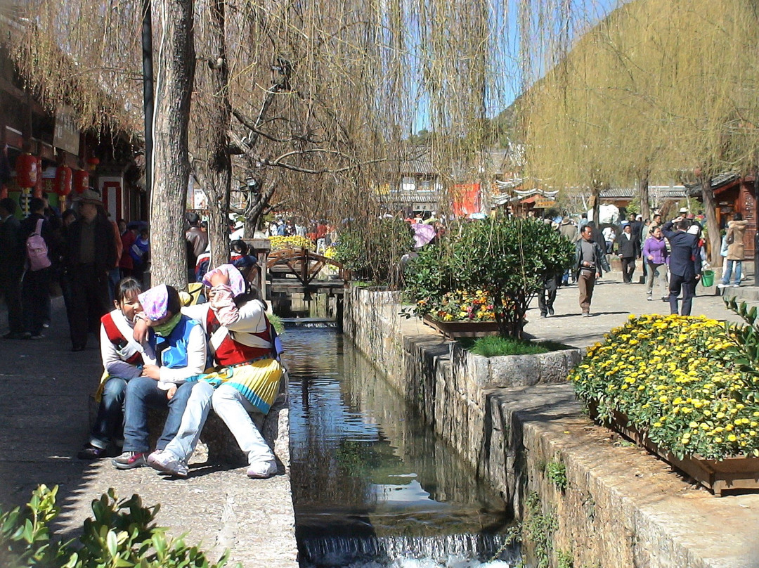 玉河广场-丽江市必去景点