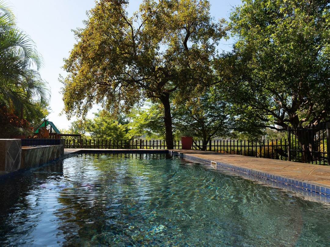 Selati 103 Guest Cottages主图