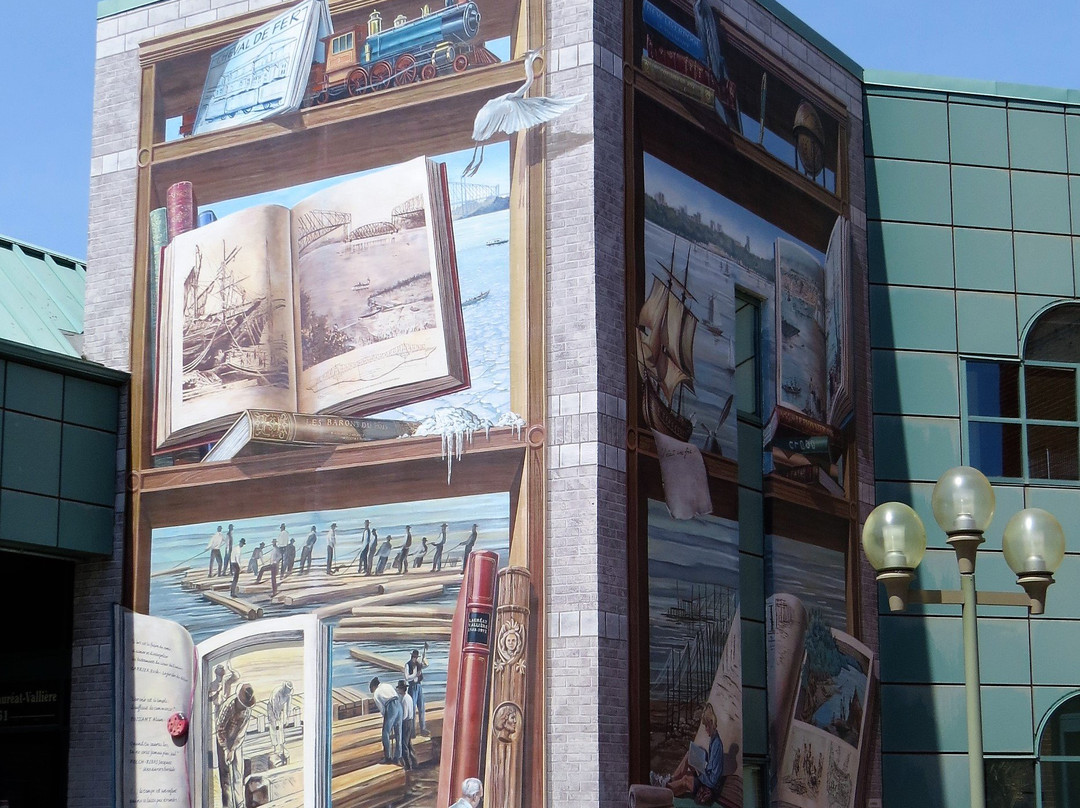 Fresque De La Bibliothèque Lauréat-vallière-李维斯必去景点