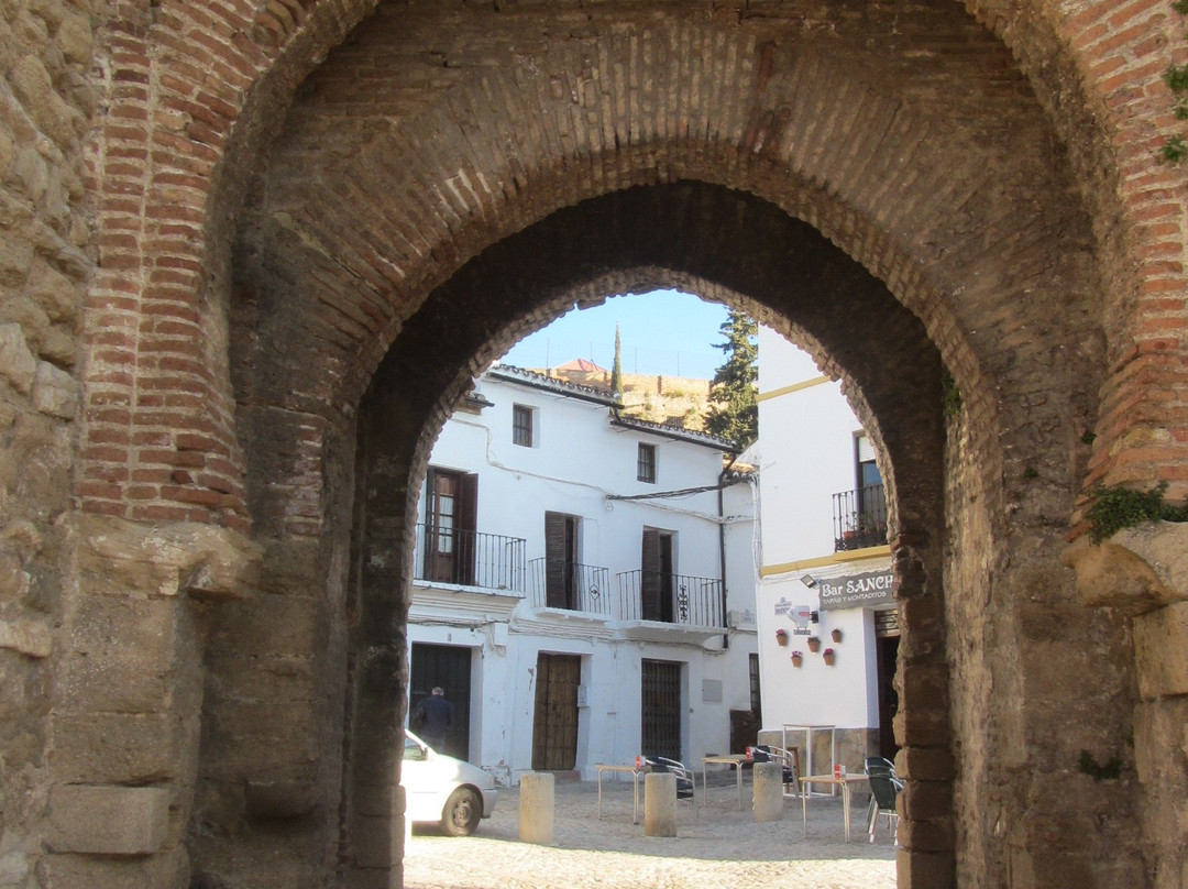 Puerta de Almocabar景点图片