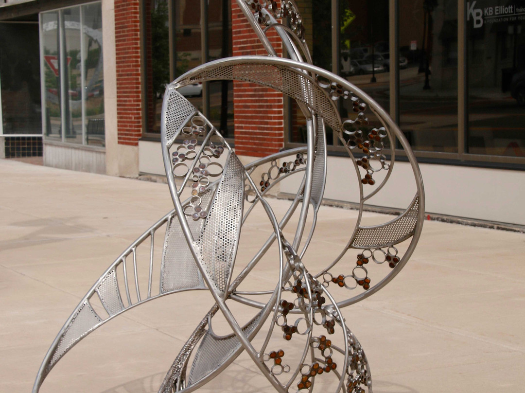 Sculpture Walk Peoria景点图片