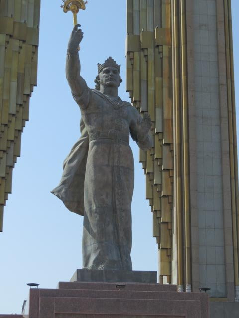 Statue of Ismoil Somoni-杜尚别必去景点