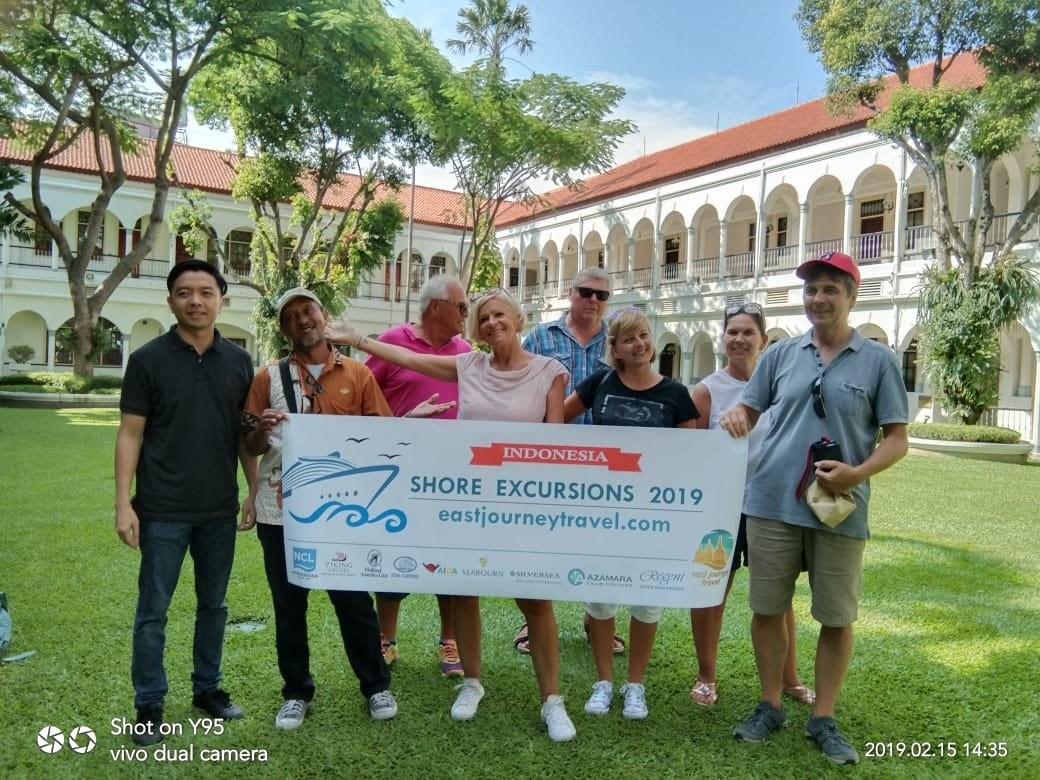 East Journey Travel-泗水必去景点