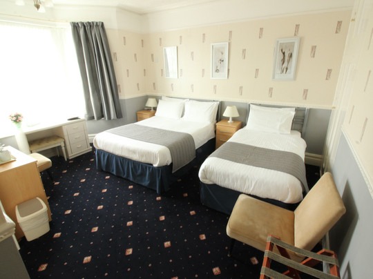 Rowborough Hotel主图