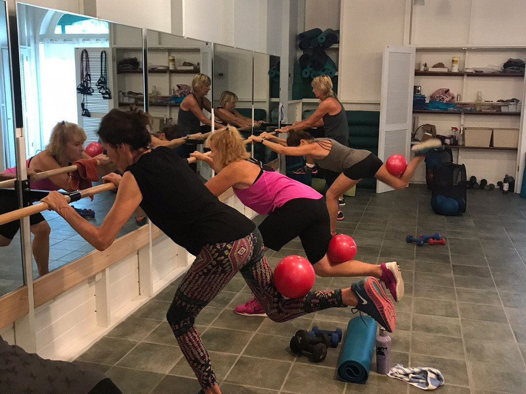 Coastal Retreat Studios & Wellness-维尔京群岛国家公园必去景点