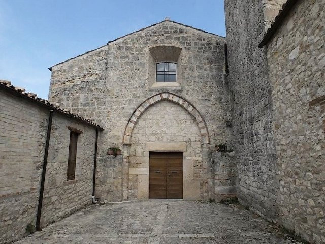 Chiesa di San Pietro a Campovalano景点图片