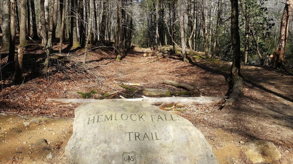 Hemlock Falls Trail景点图片