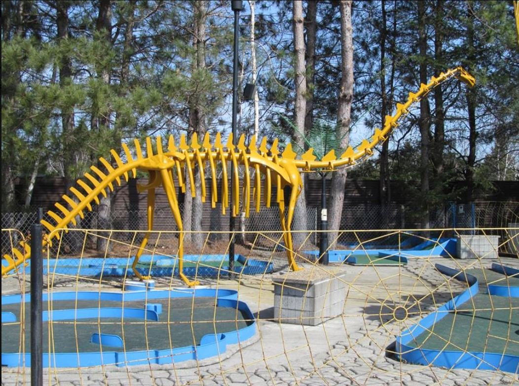 Dinosaur Valley Mini Golf & Josephine's Vegetables-Sudbury必去景点