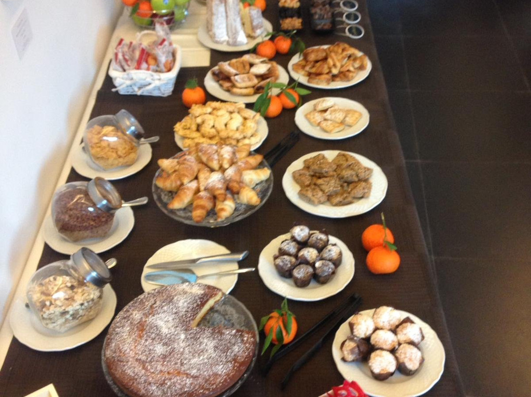 圣乔治艺术酒店主图