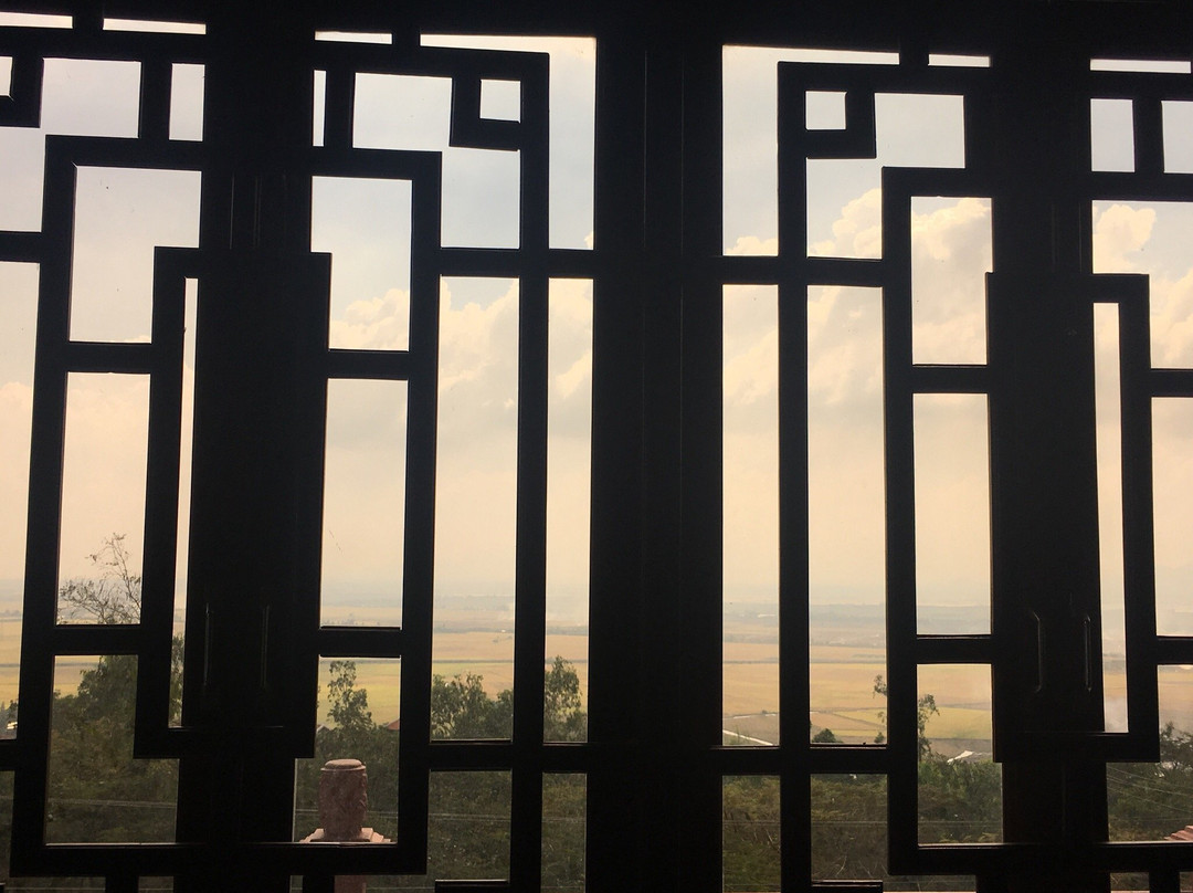 Mieu Ba Chua Xu Nui Sam-朱笃必去景点