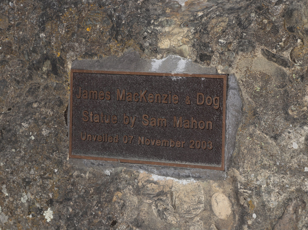 Memorial to James Mackenzie景点图片