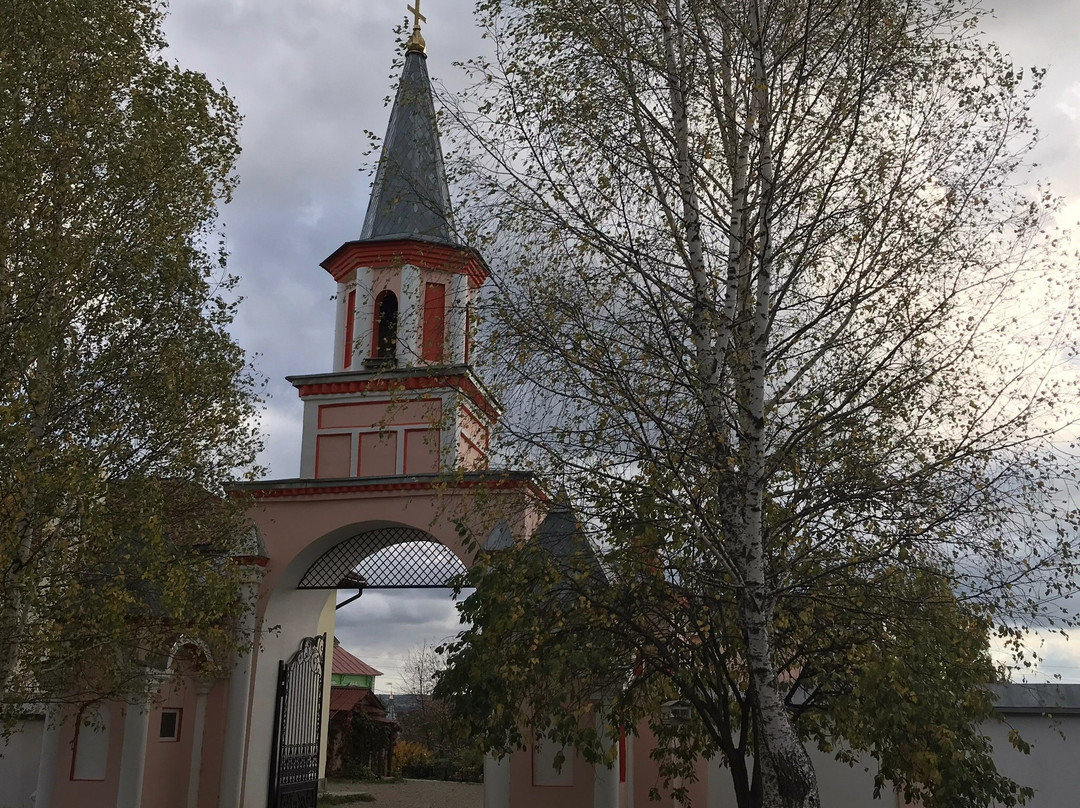 Verkhnechusovskaya Convent of Mother of God of Kazan-Krasnaya Gorka必去景点