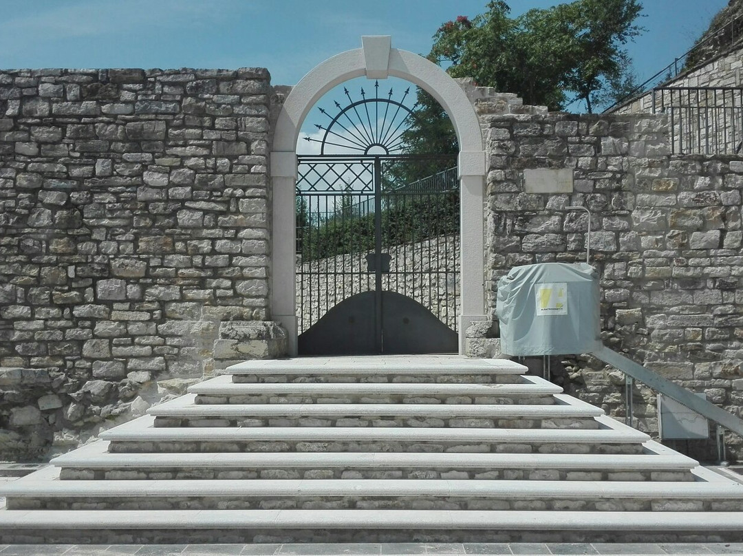 Castello Guevara景点图片