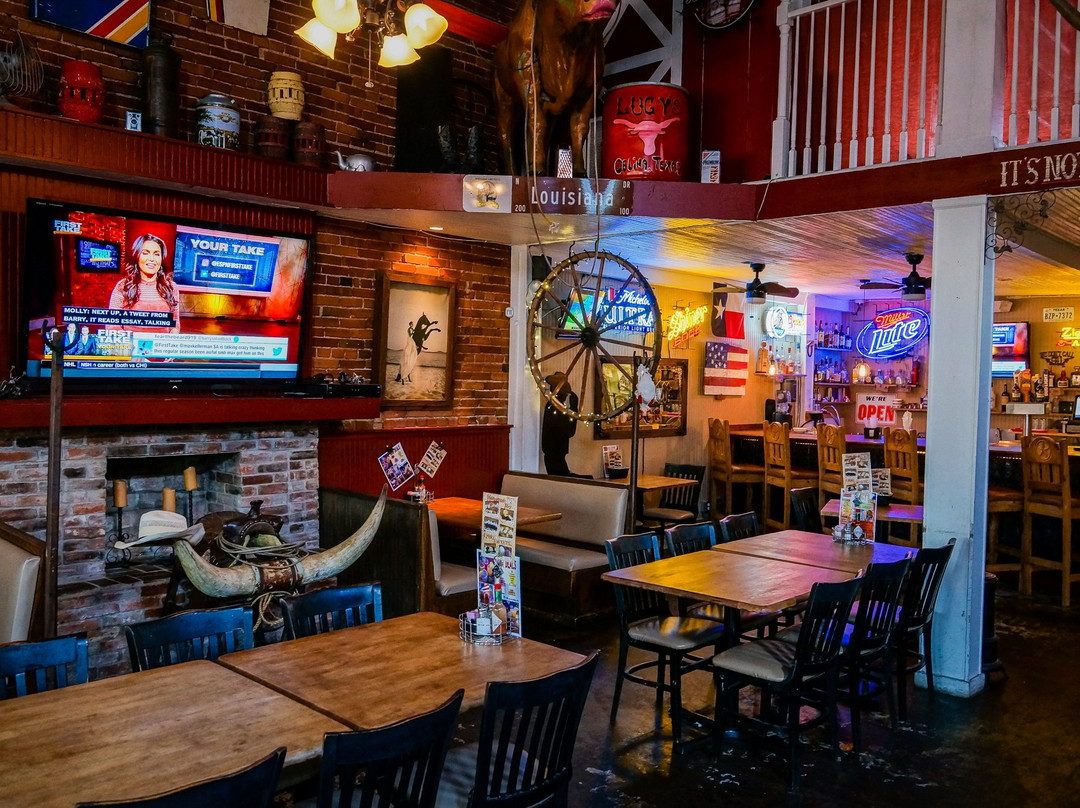 Celina餐馆和美食-Lucy's on the Square