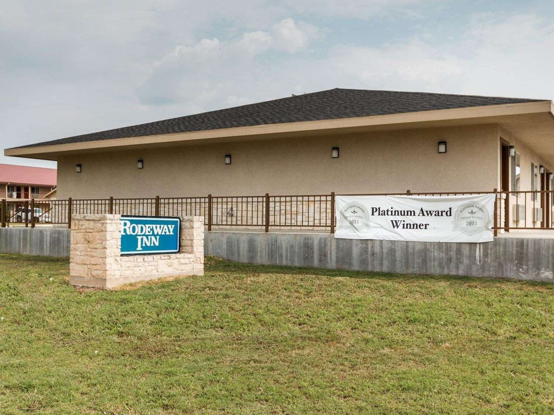 Motel 6 Junction, TX Llano River主图