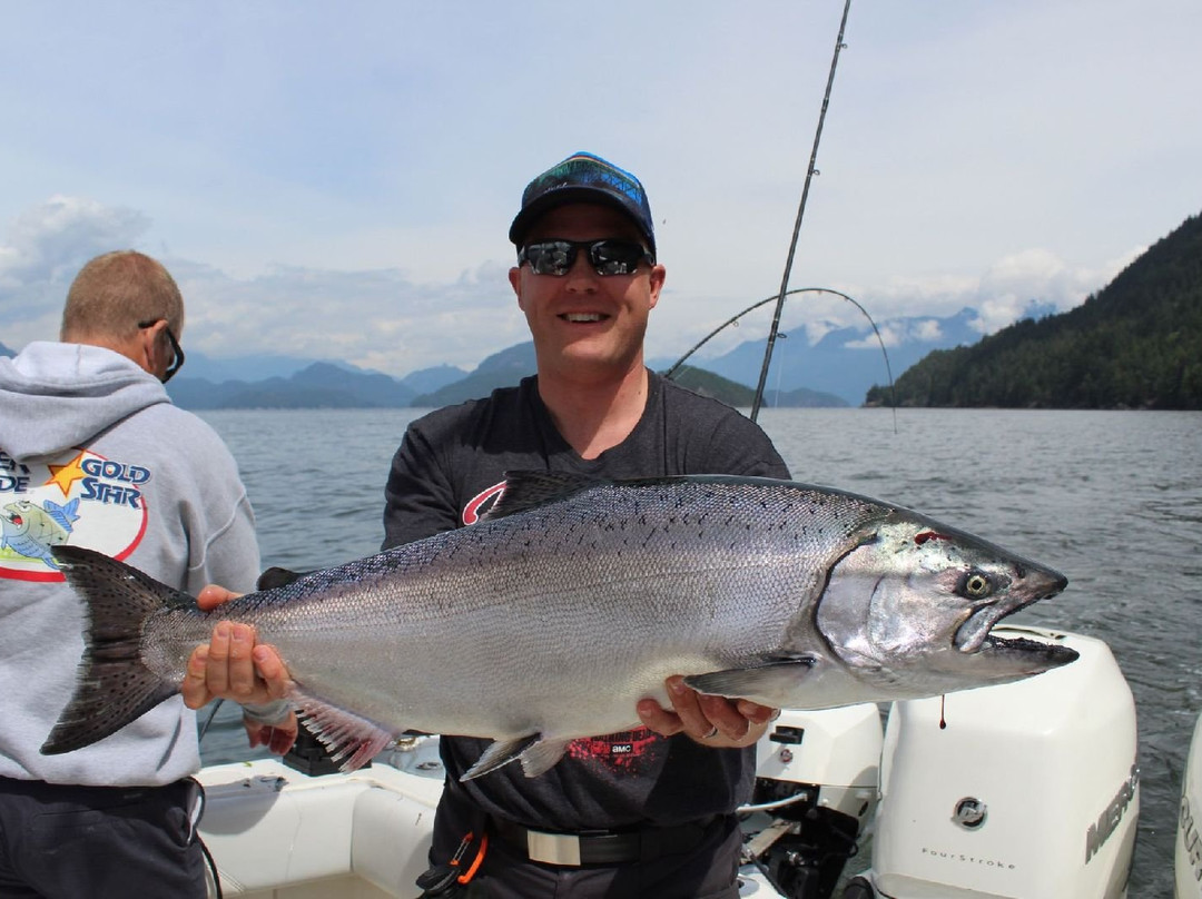 Watermark Salmon Fishing Charters-西温哥华必去景点