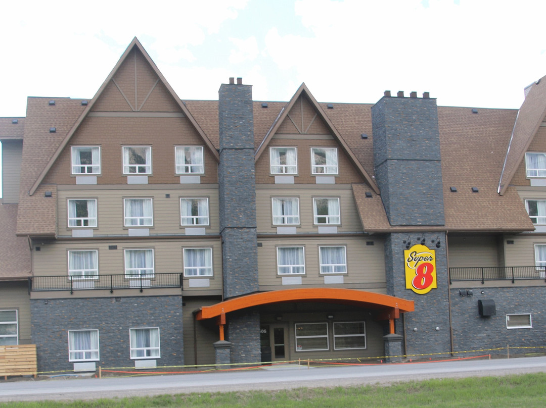 Super 8 by Wyndham Canmore主图