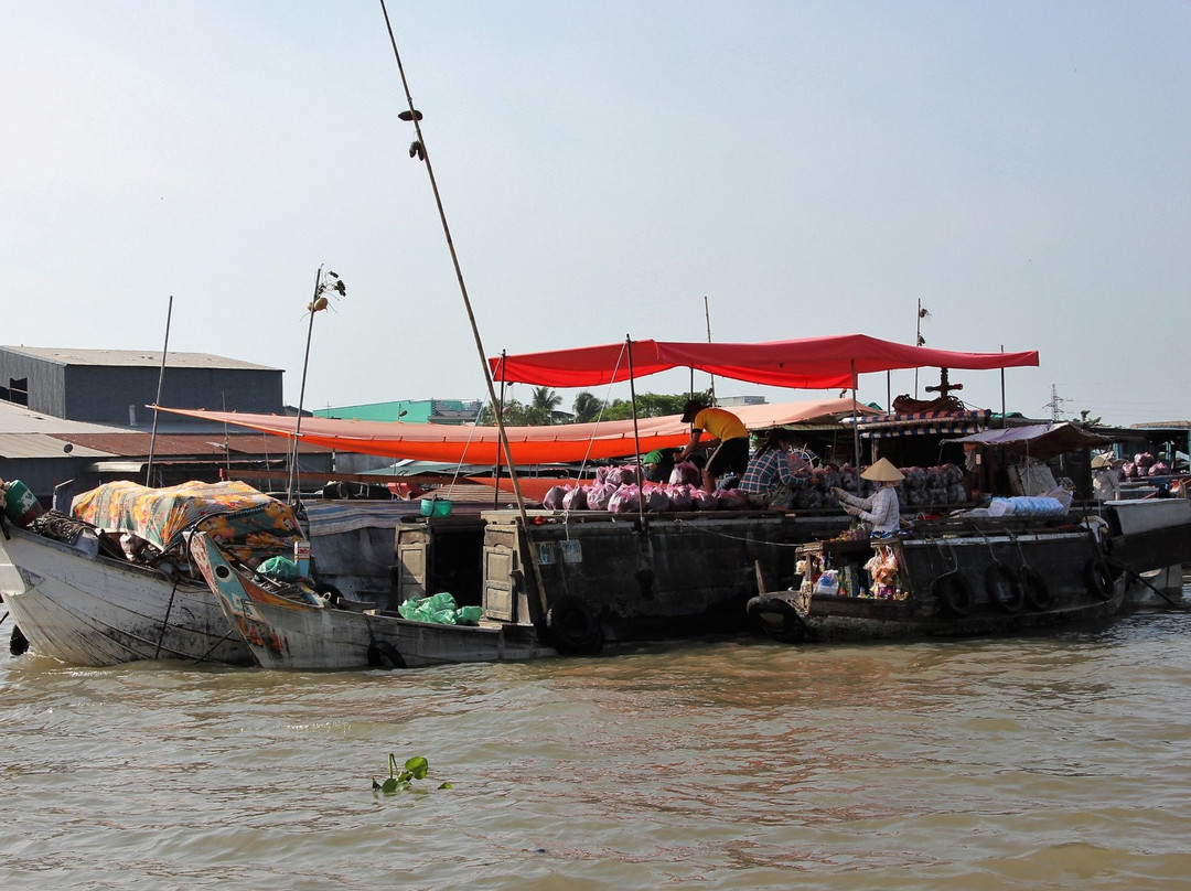 Chau Doc Floating Market景点图片