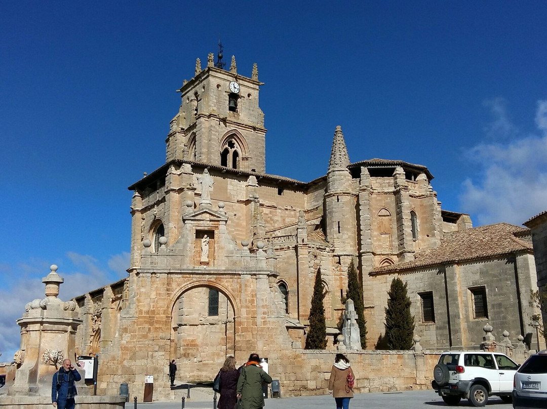 Iglesia de Santa Maria La Real景点图片