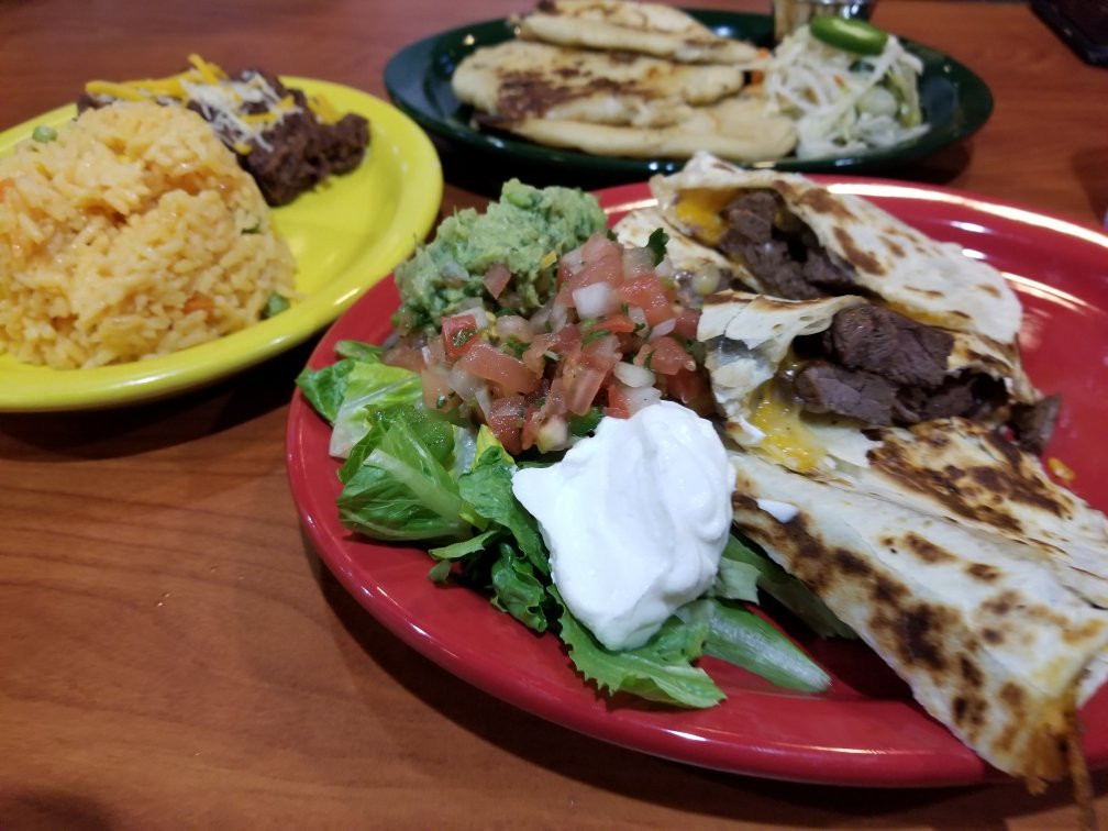 Su Casa Restaurant & Grill