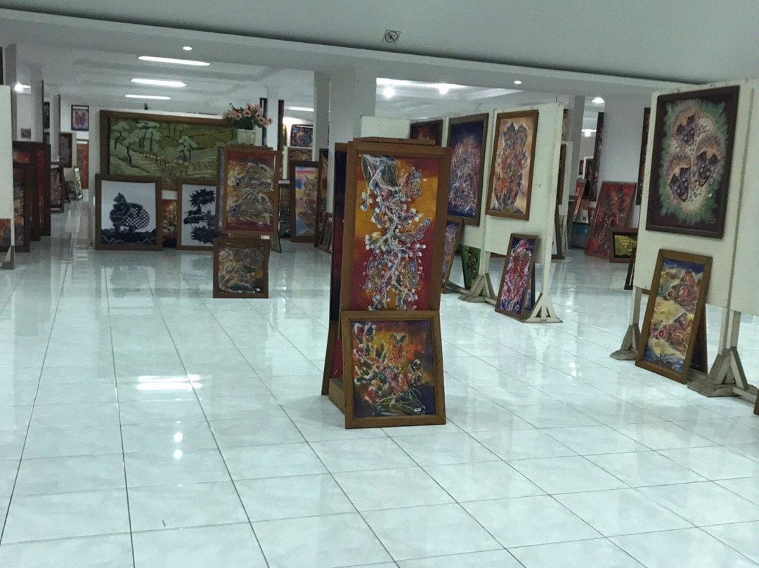 Sari Amerta Batik Collection景点图片