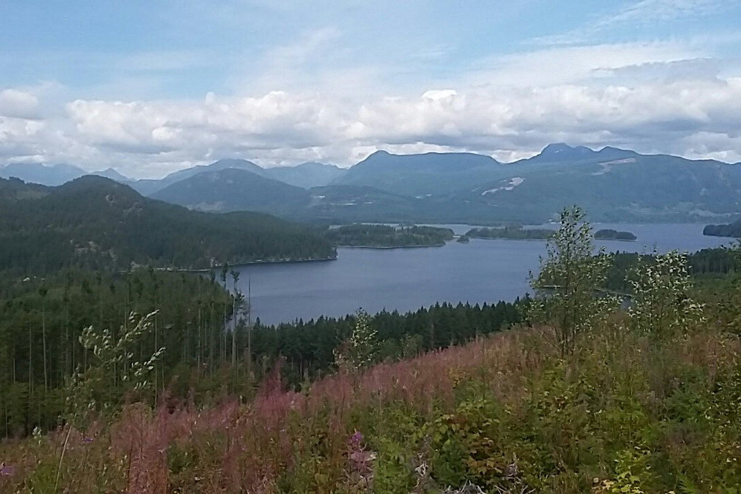 Sunshine Coast Shuttle-鲍威尔里弗必去景点