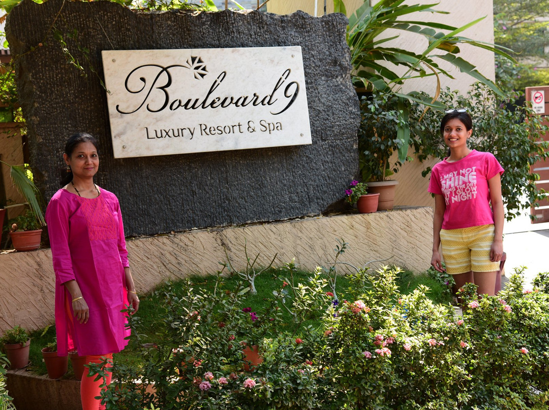Boulevard 9 Luxury Resort & Spa主图