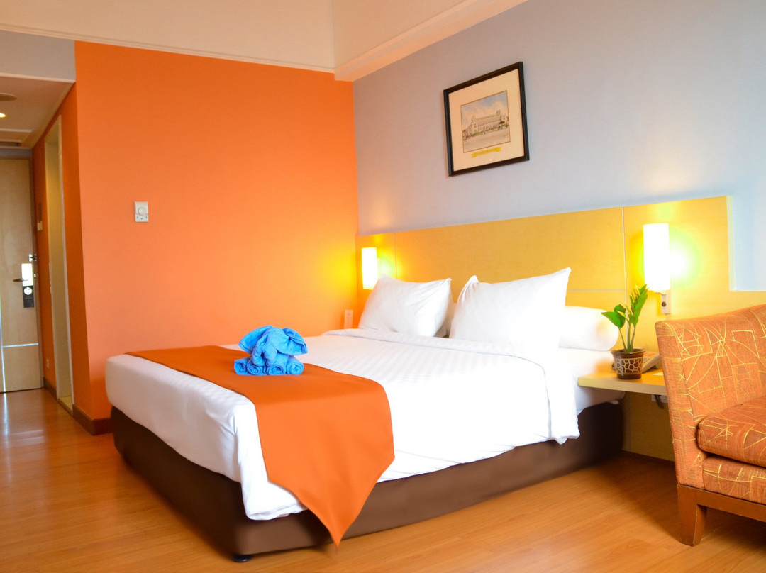 拉贾瓦利宜必思酒店主图