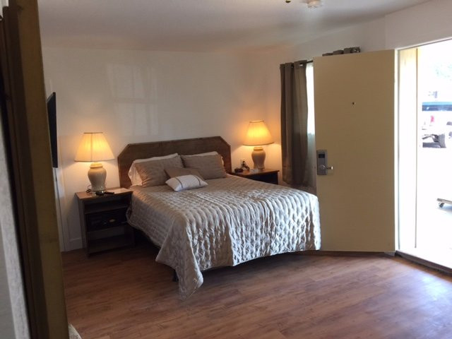 Castle Pines Motel主图