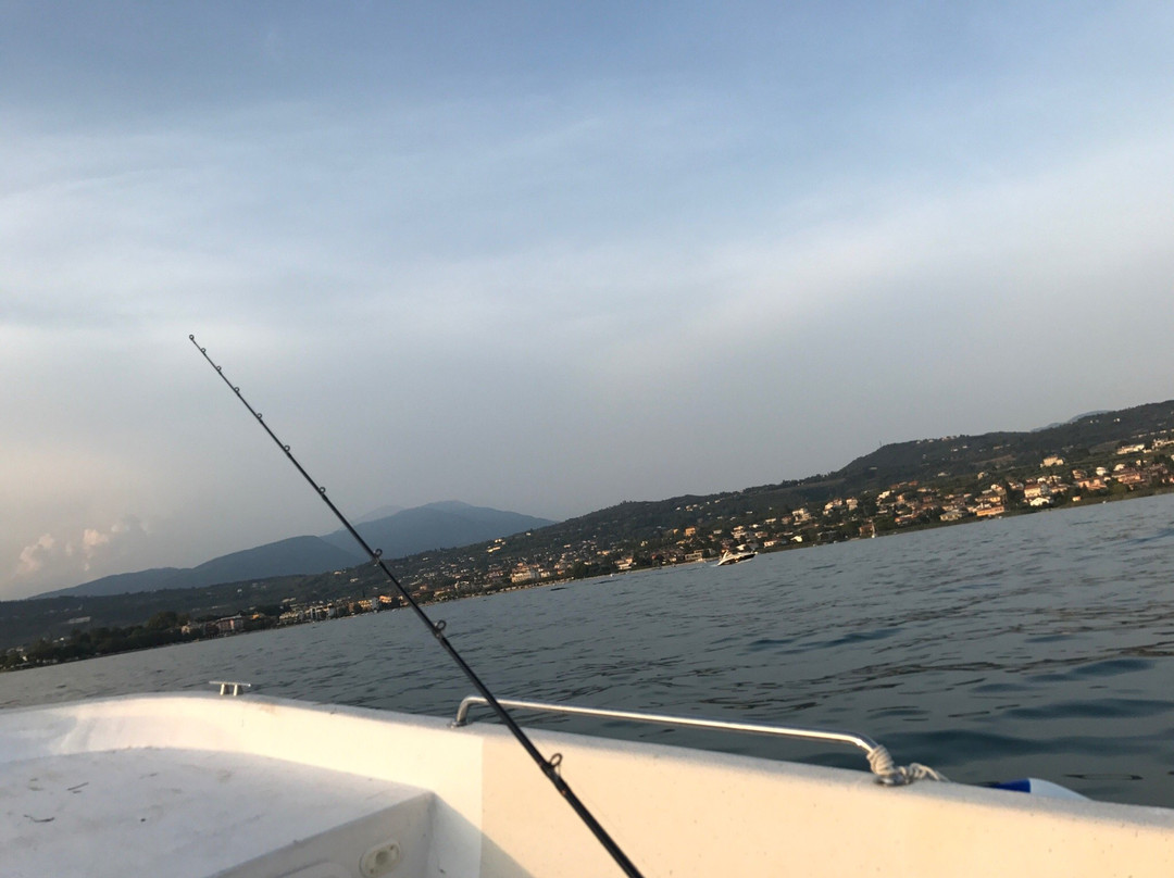 Wild Fishing Experience景点图片