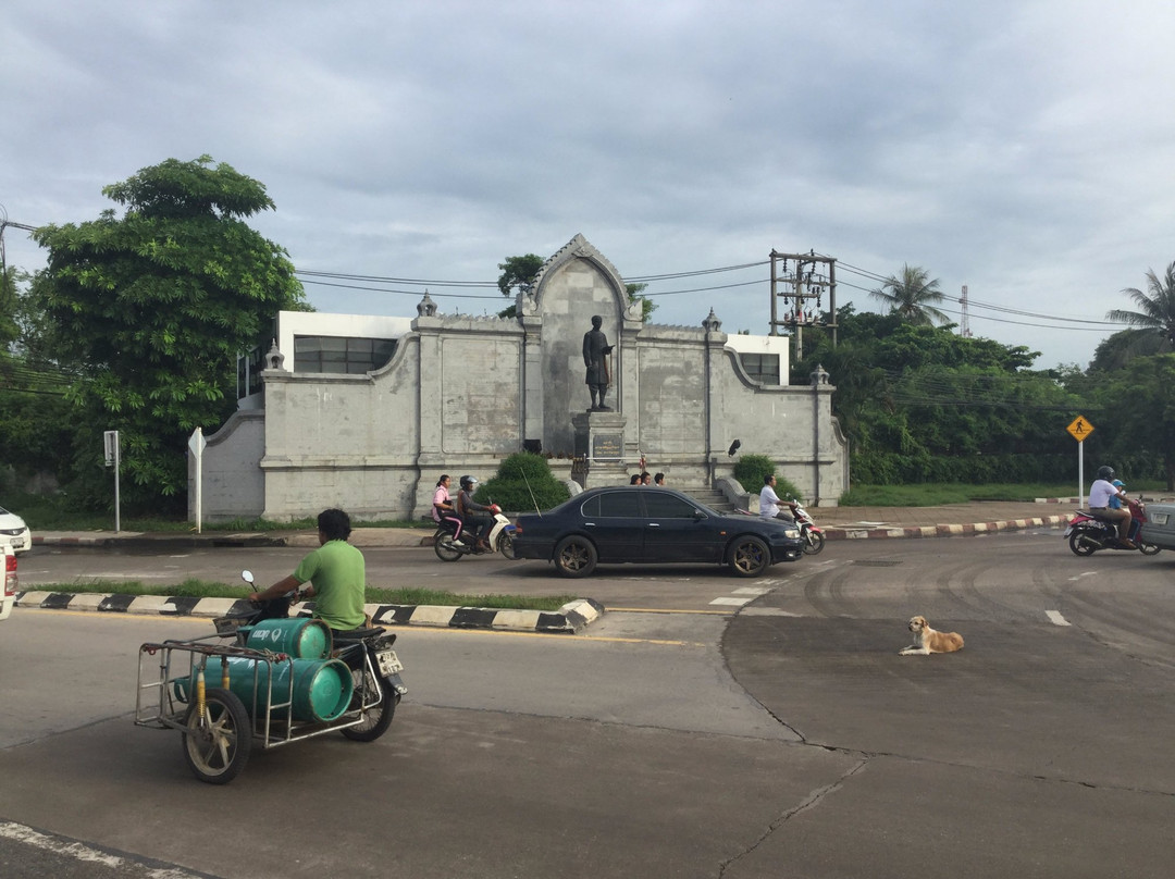 Phraya Srisunthornwohan Monument景点图片