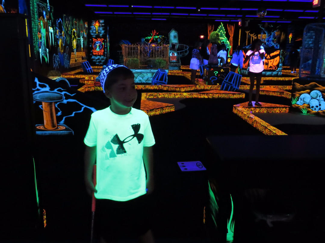 Monster Mini Golf-爱迪生必去景点