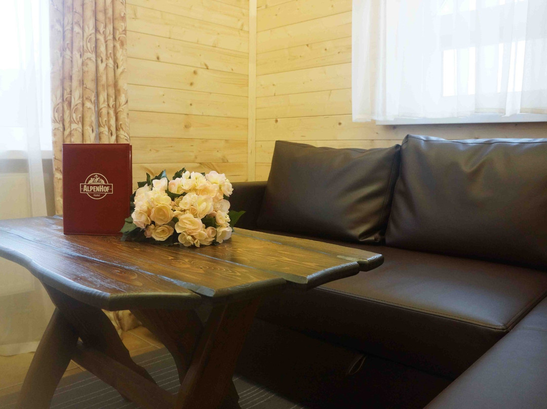 AlpenHof Hotel主图