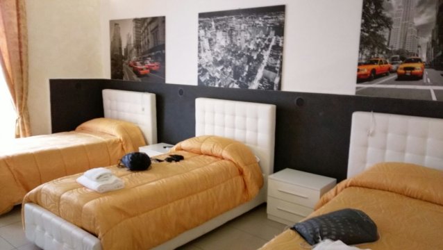 Trinity Palace-官方