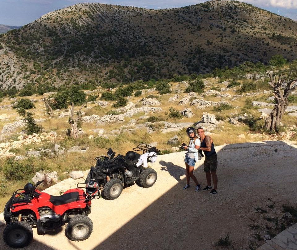Unique Offroad Quad Experience景点图片