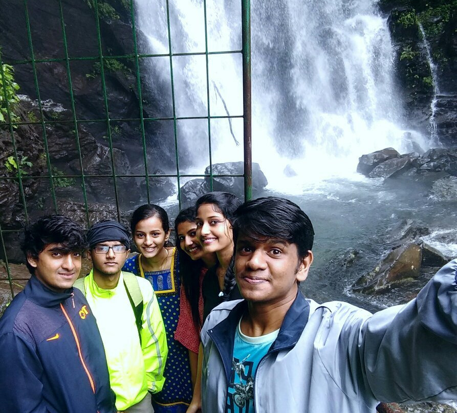 Hanuman Gundi Falls景点图片
