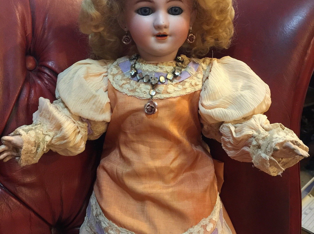 Bells Plaza Antiques and Collectables-利马索尔必去景点