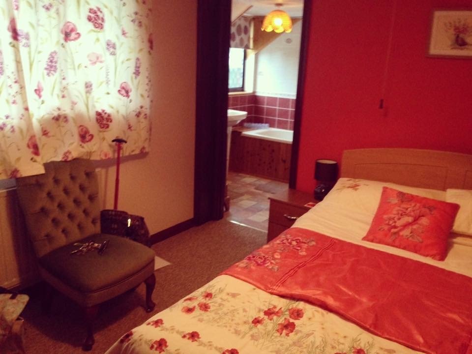 The Hollies Farm Bed and Breakfast-官方