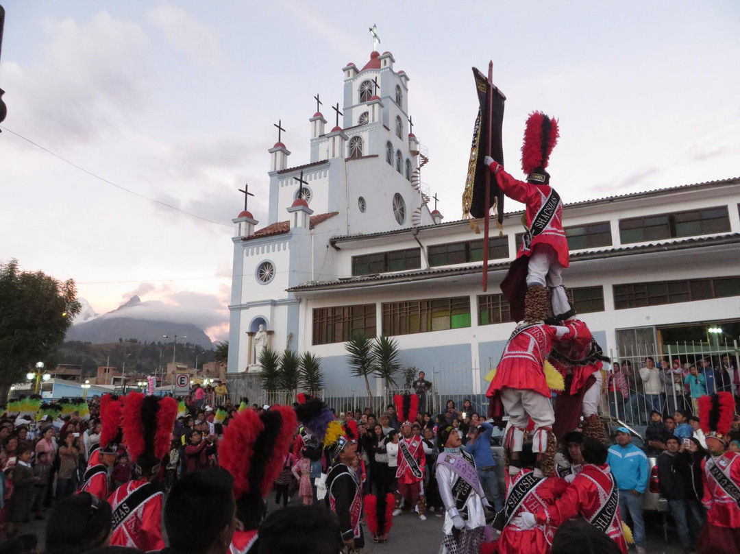 Iglesia La Soledad-瓦拉斯必去景点