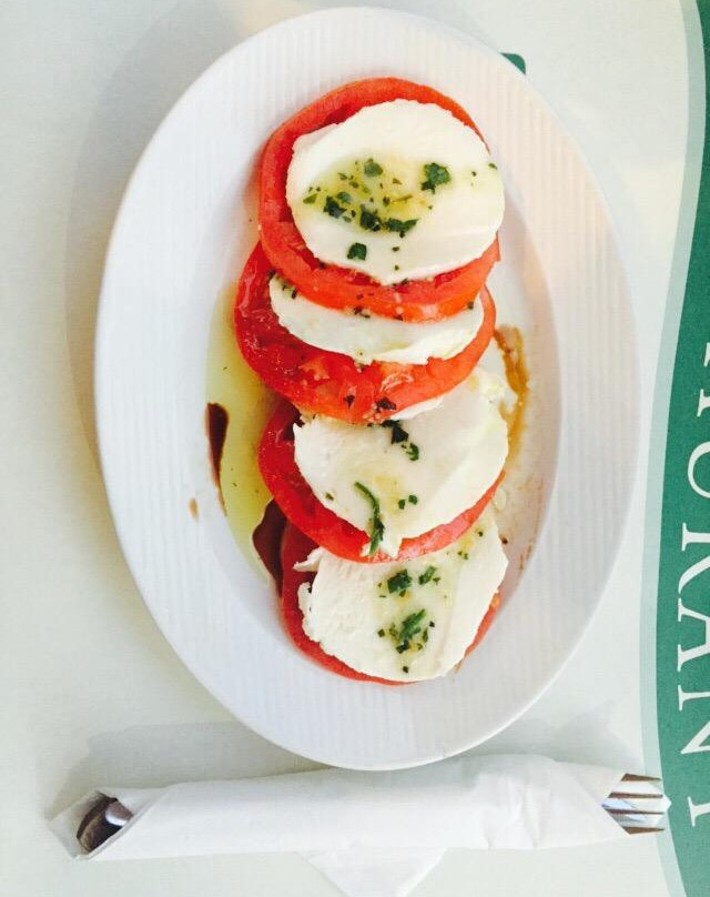 Lefkada Town餐馆和美食-Ey Zhn